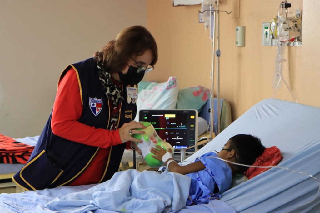 Visita a Niños del Hospital Materno Infantil José Domingo de Obaldía, David, Chiriquí, Rep. de Panamá